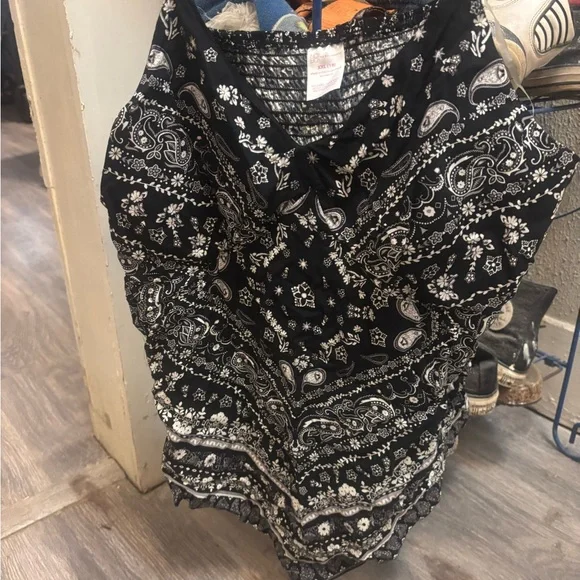 Black and White Paisley Dress - Picture 1 of 1